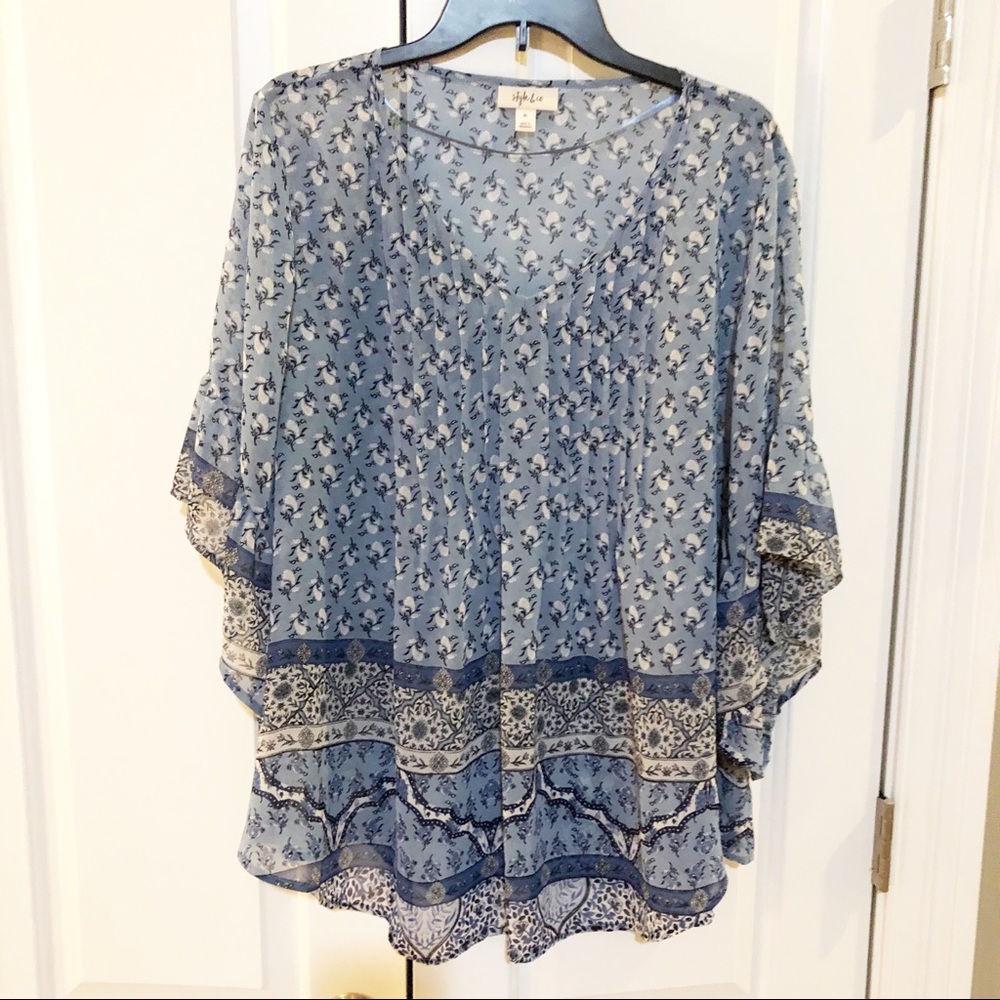 Feminine Boho Blue Print Pintuck Flowy Top